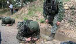 台陆军军官吃瓜事件视频