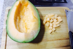 野外放羊吃哈密瓜视频教程,视频教程教你一招