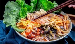 浓瓜妈妈吃螺蛳粉视频,味道如何？揭秘网红美食背后的真相