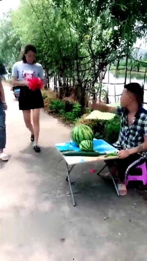 清镇幼儿园吃瓜事件视频,幼儿被喂食不明瓜果引发关注